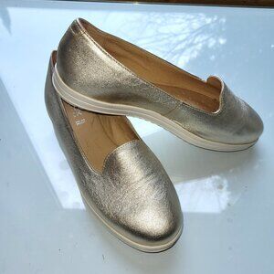 Geox Respira Gold Loafers Size EU 37